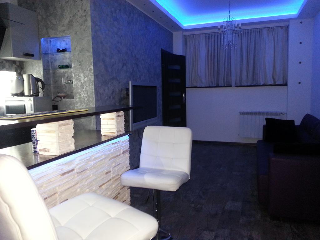 Apartament Neon กดิเนีย ห้อง รูปภาพ