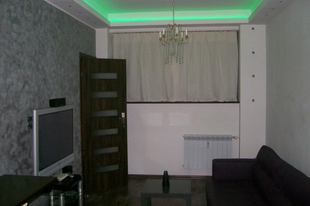Apartament Neon กดิเนีย ห้อง รูปภาพ